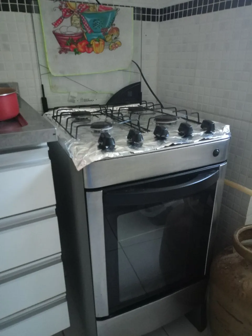 Fogão de 4 bocas e forno em ótimo estado