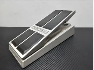Pedal de Volume BOSS FV-500L Profissional - Foto 4