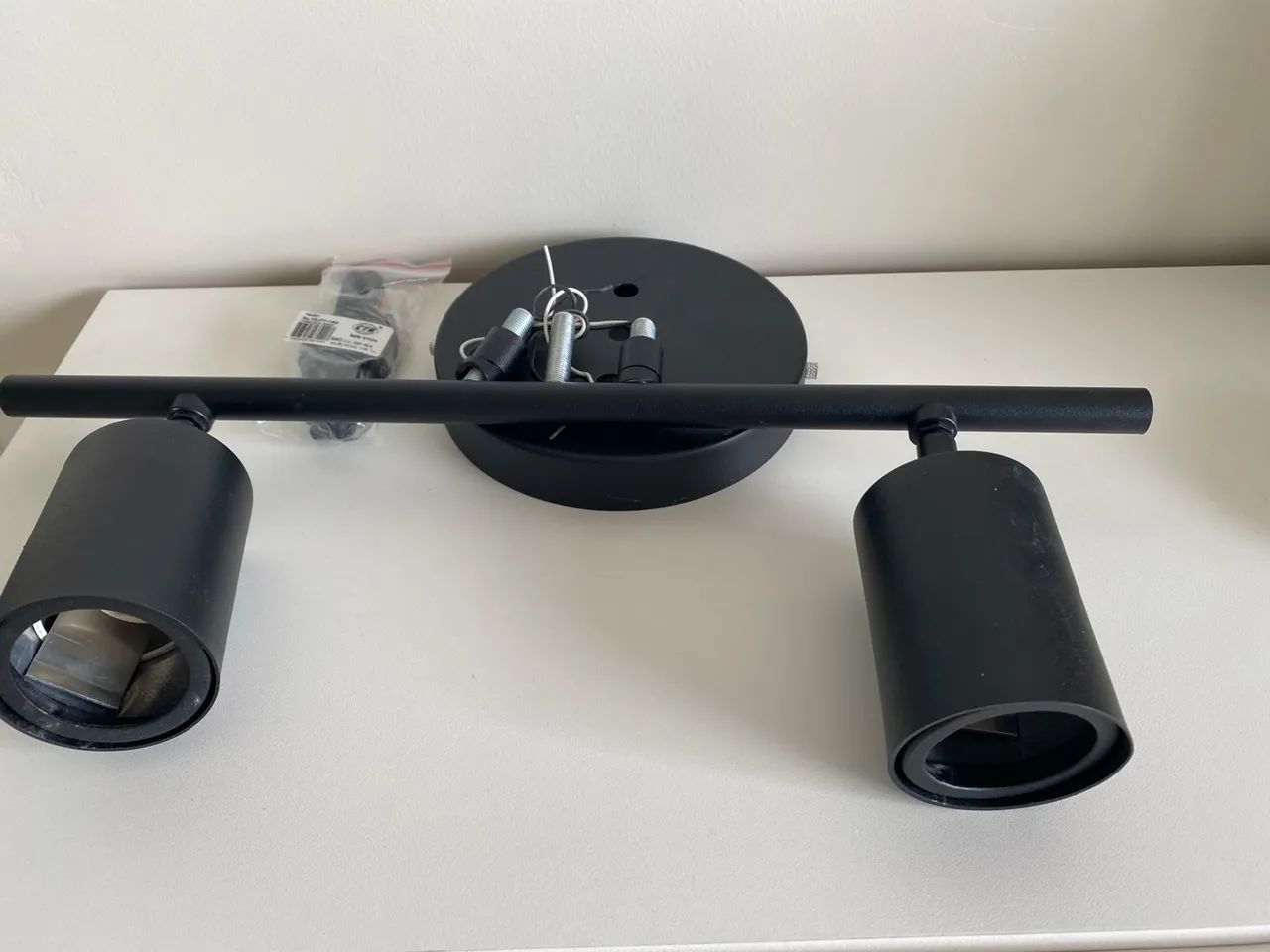 Trilho spot industrial com 2 lampadas - Foto 3