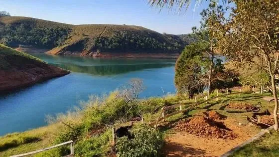 Imóvel para venda tem 500 metros quadrados em Águas de Igaratá - Igaratá - SP