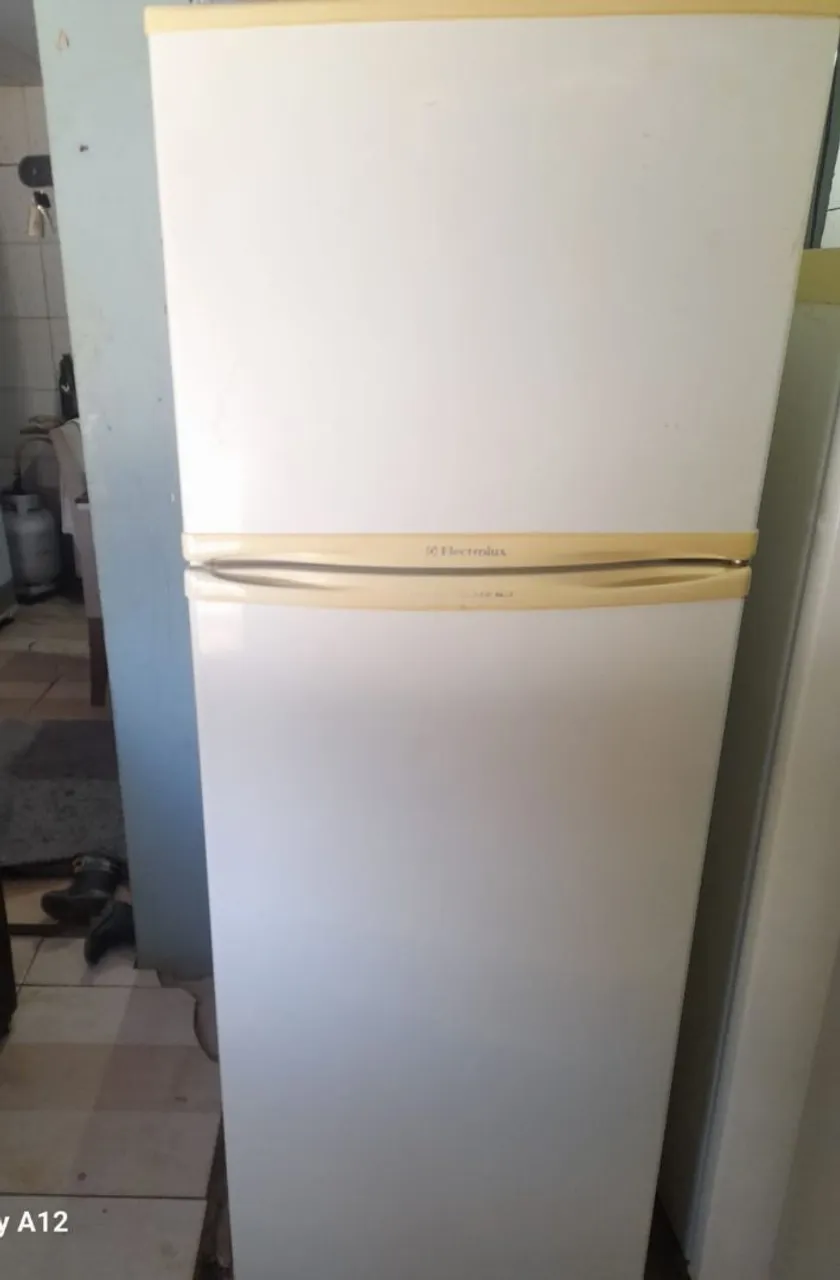Geladeira Electrolux duplex funcionando perfeitamente