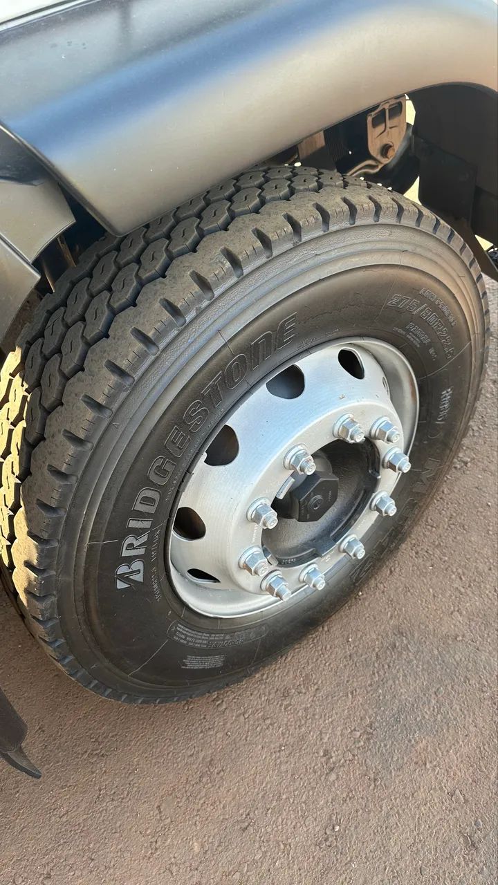 Iveco Tector 6x4 2019 Caçamba  - Foto 5