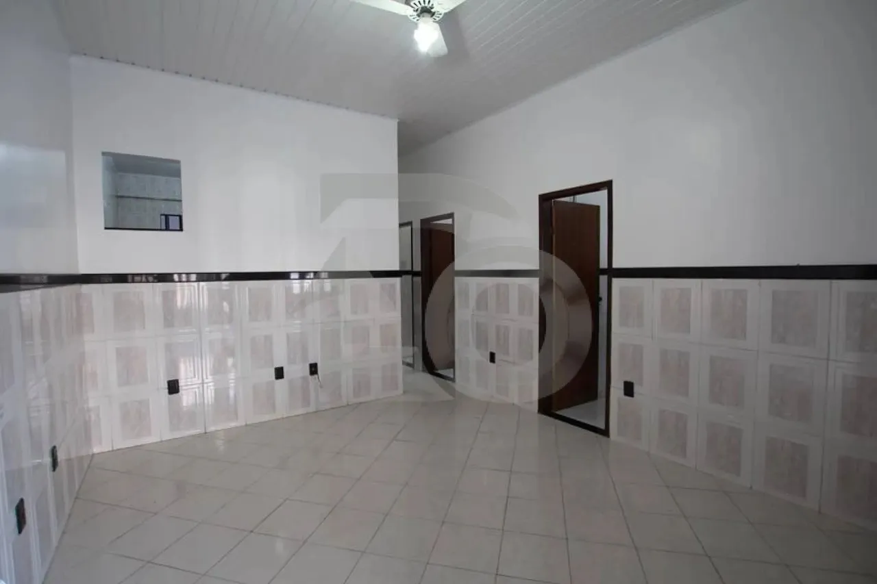 Casa com 2 Vagas + Reboque no Conjunto Orlando Dantas, Pronta para Financiar