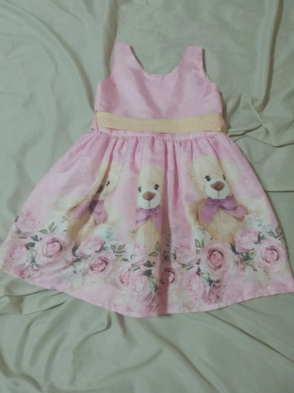 Vestido Infantil Rosa com Estampa de Ursinhos e Flores
