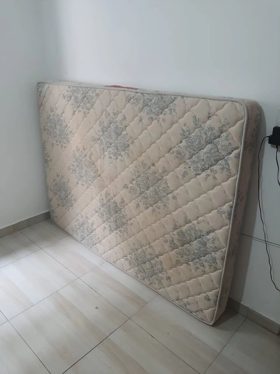 Cama e Colchão de Casal - Foto 3