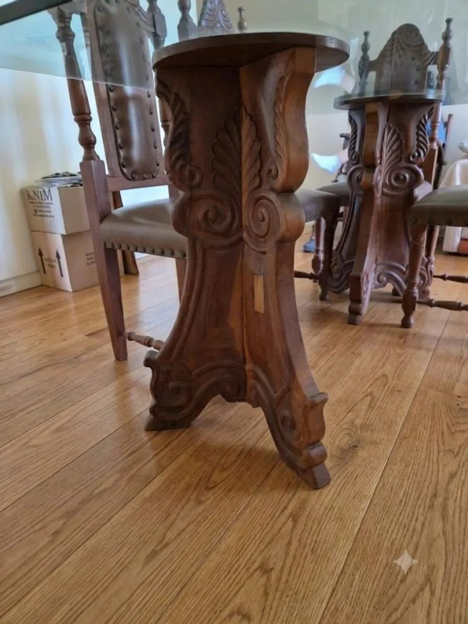 Conjunto de mesa de jantar em estilo clássico/colonial com seis cadeiras - Foto 4