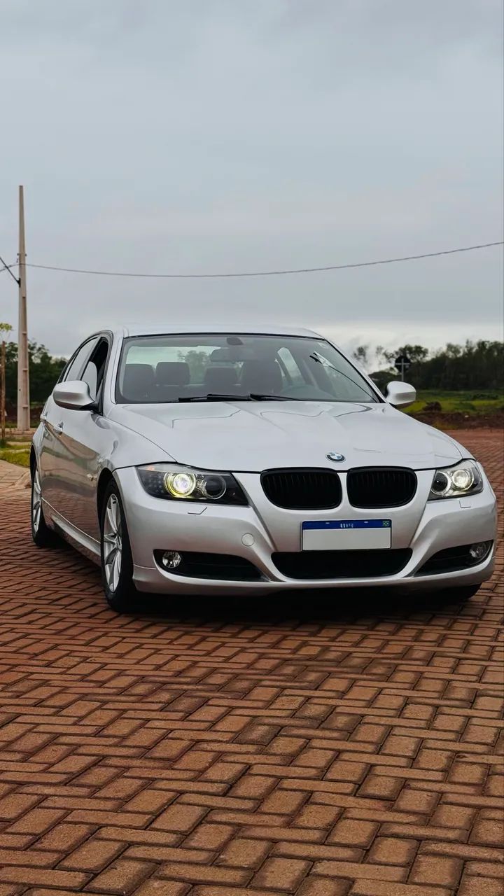 BMW 320I A 2010