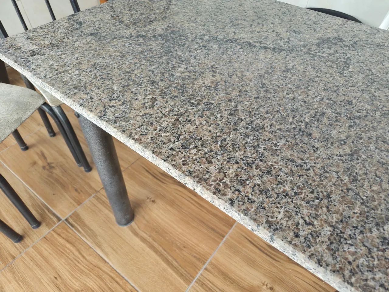 Mesa de granito 4 cadeiras - Foto 3
