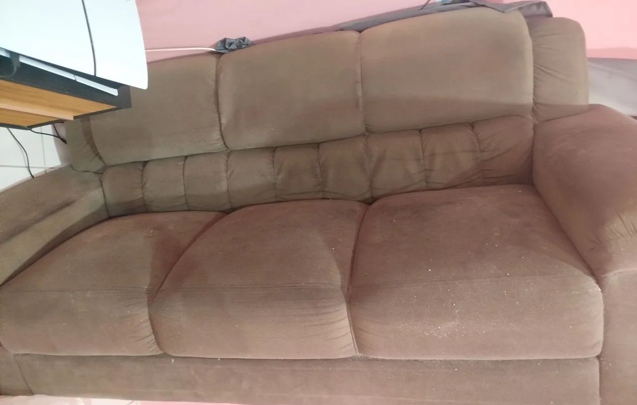 Dois sofás 2 e 3 lugares