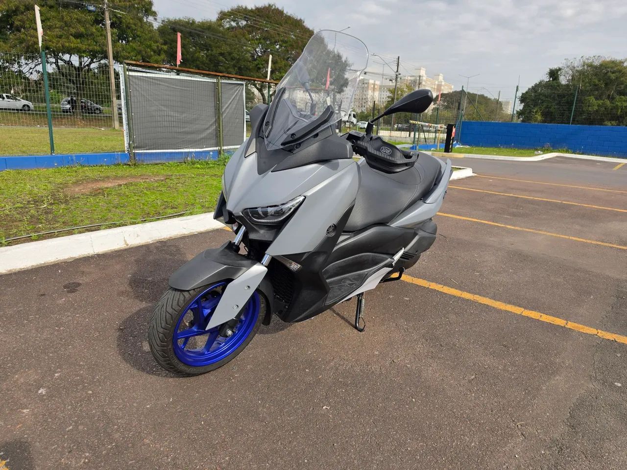 Xmax 250