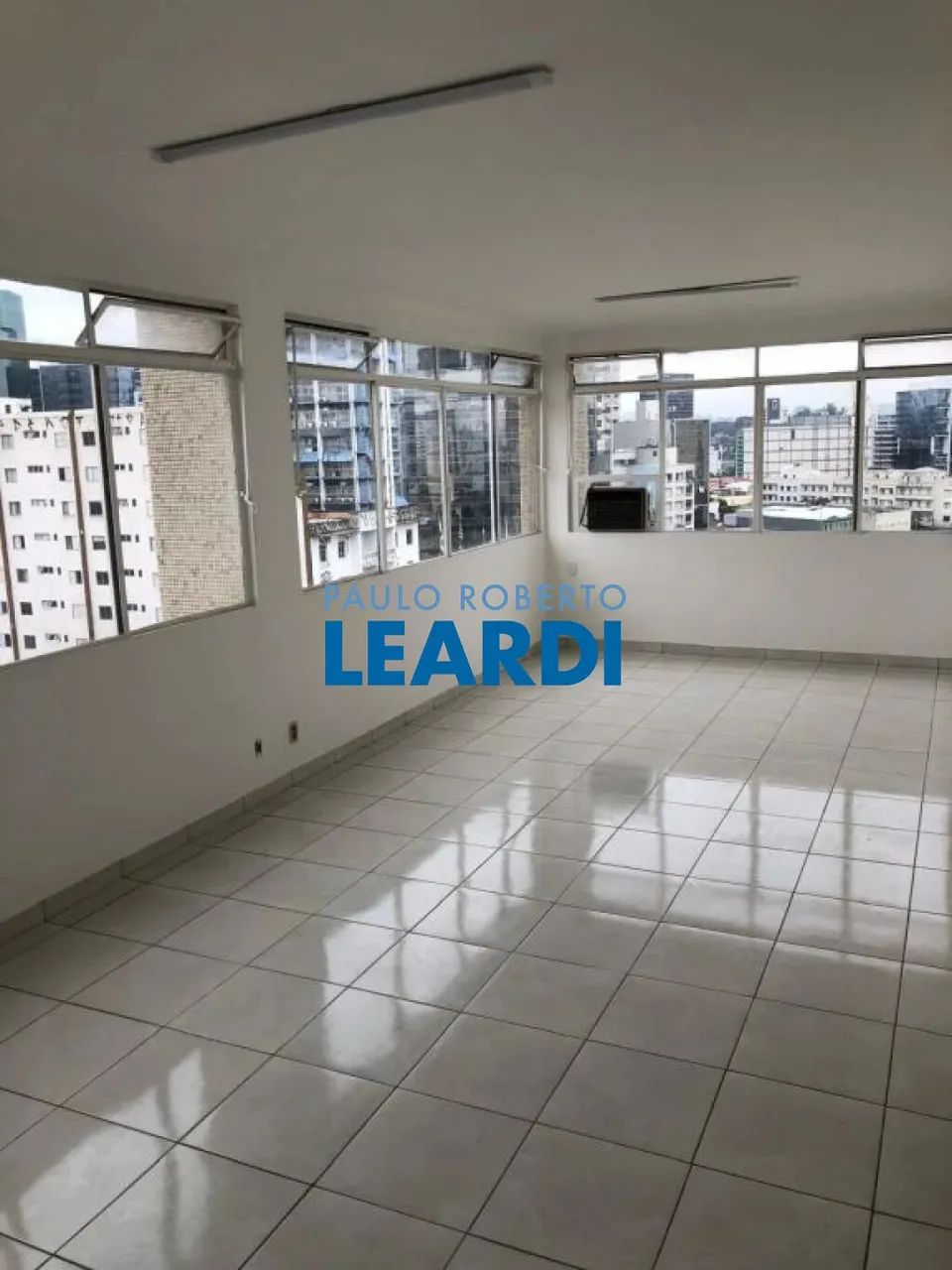 CONJ. COMERCIAL - PINHEIROS - SP