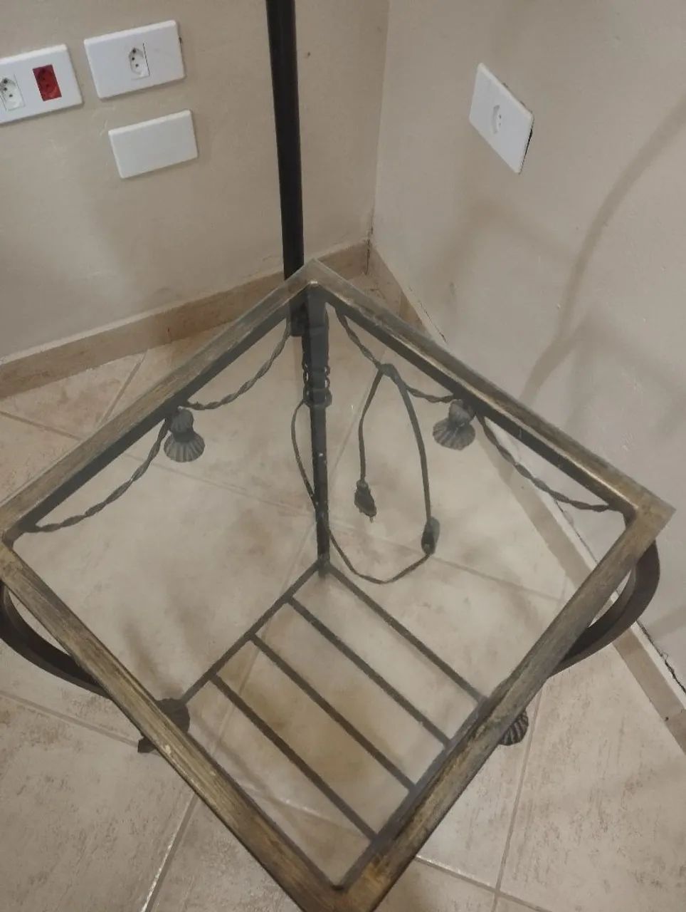 Abajur com mesa de vidro vintage  - Foto 3