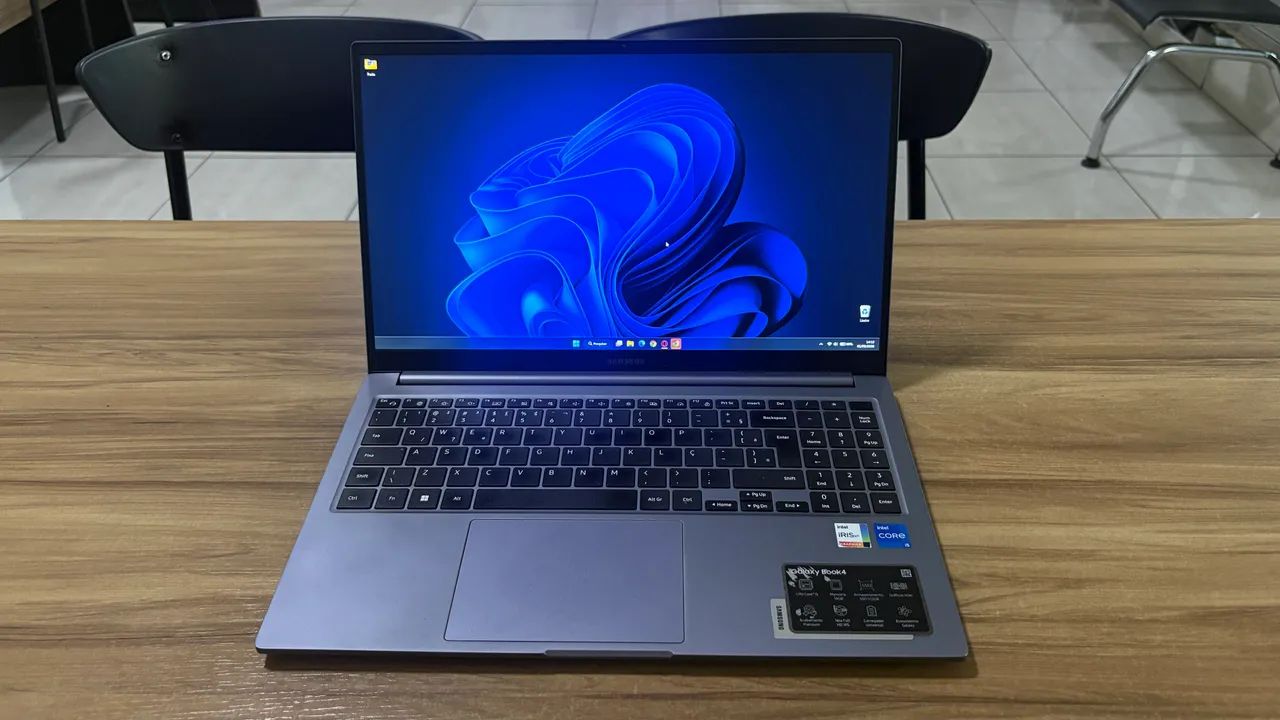 Notebook Samsung Book 4