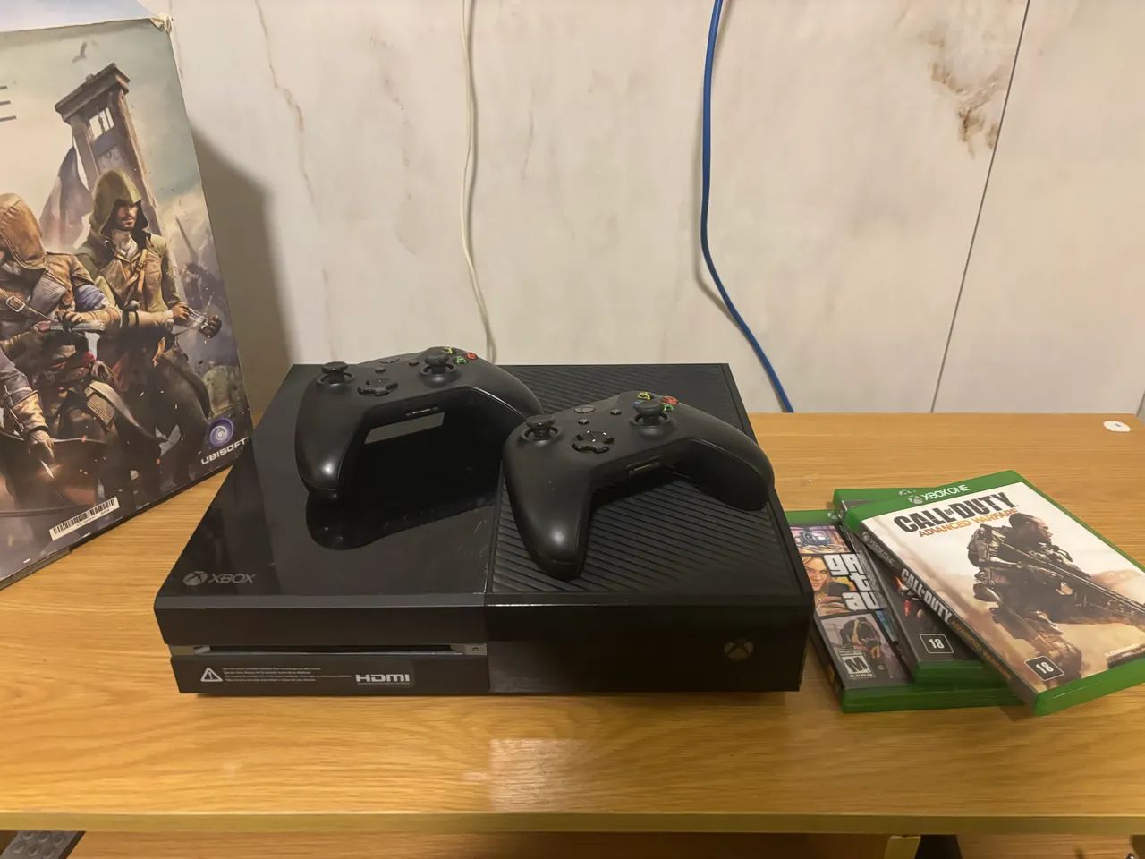 Xbox One com 2 Controles e Jogos Originais