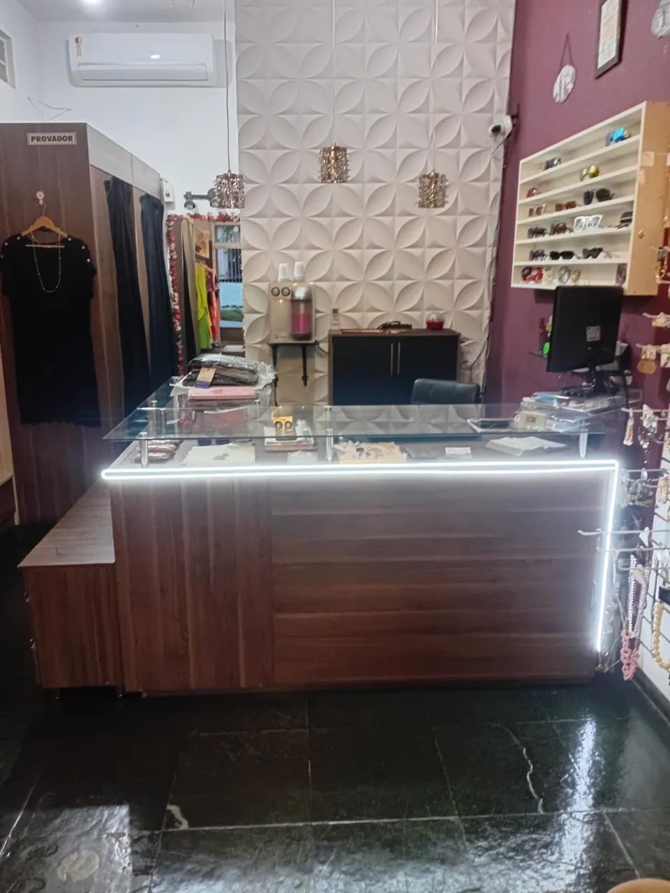 Balcão de loja 408459606869288961