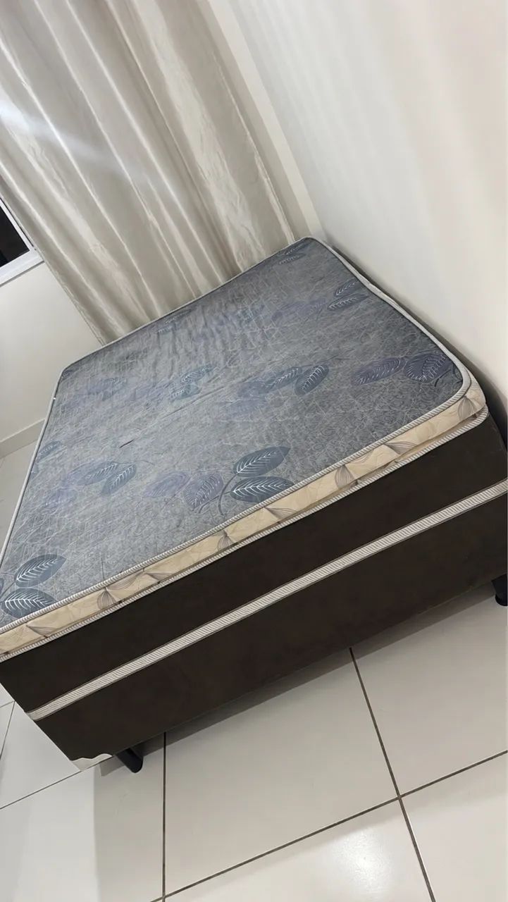 Cama casal box com pilo