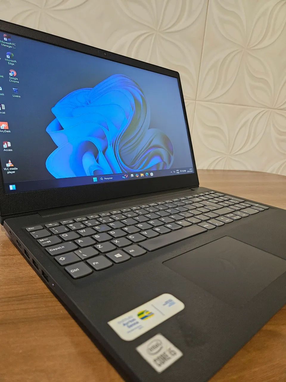 Notebook Lenovo IdeaPad 320 - i5 7ª geração - 8GB DDR4 - SSD 256GB Notebook Lenovo IdeaPad 320 - i5 7ª geração - 8GB DDR4 - SSD 256GB