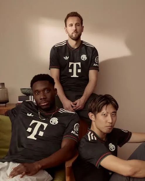 Camisa Bayern de Munique III 2025/2026 - Foto 4