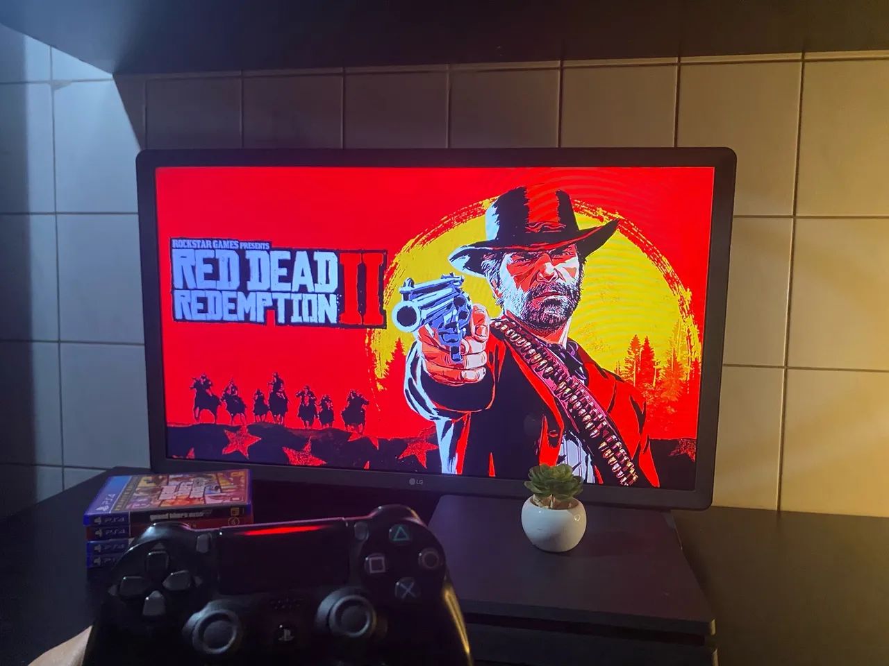 Ps4 Slim de 1Tb com 2 controles e 4 jogos - Foto 5