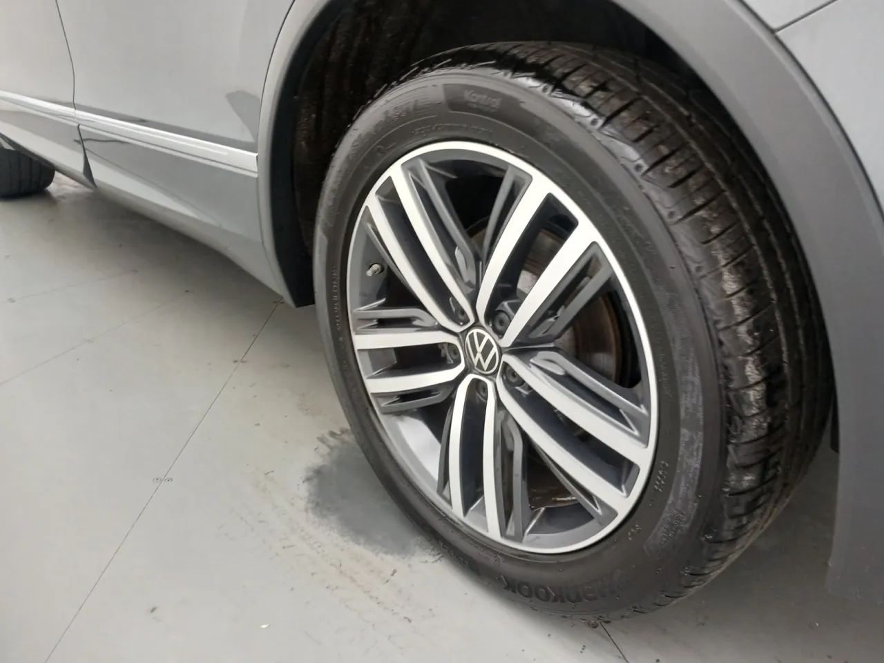 Volkswagen Tiguan Allspac R-Line 300 TSI 2.0, foto 12 de 18
