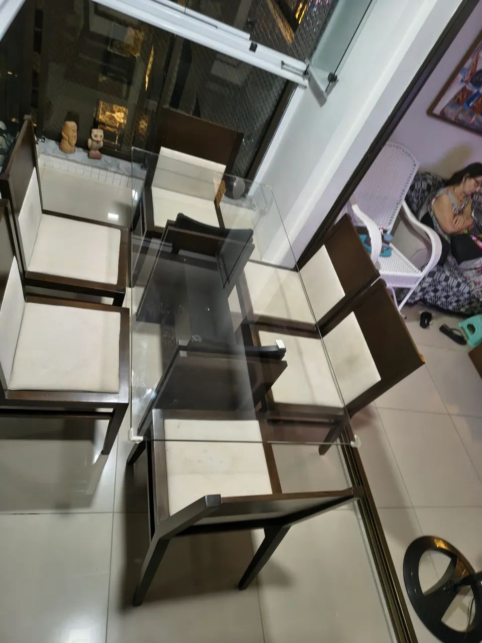 Conjunto Mesa jantar vidro e cadeiras madeira luxo - Foto 5