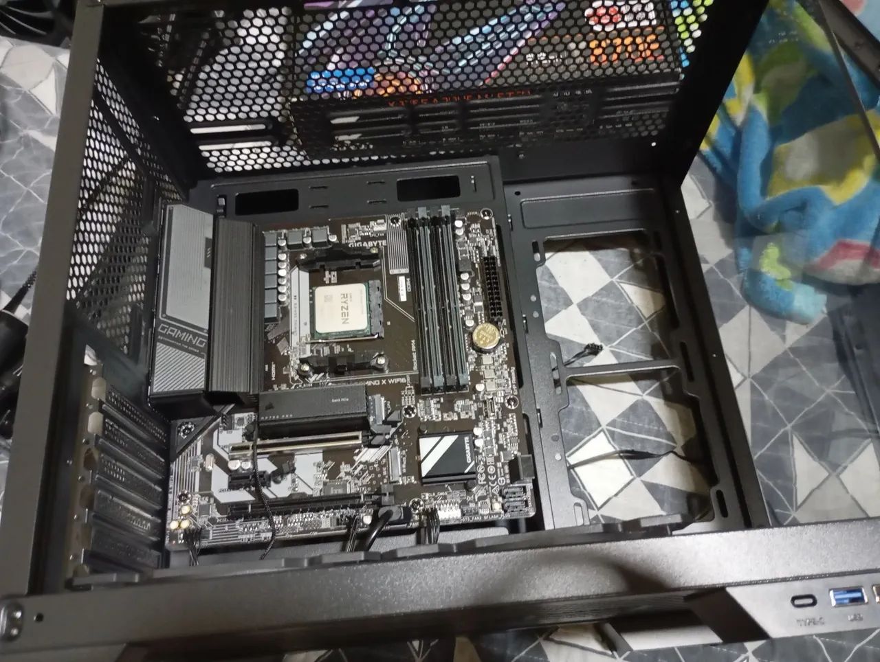Pc gamer Ryzen 7 5700x - Foto 5