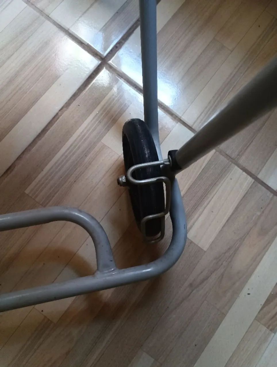 Vendo cadeira de banho - Foto 3