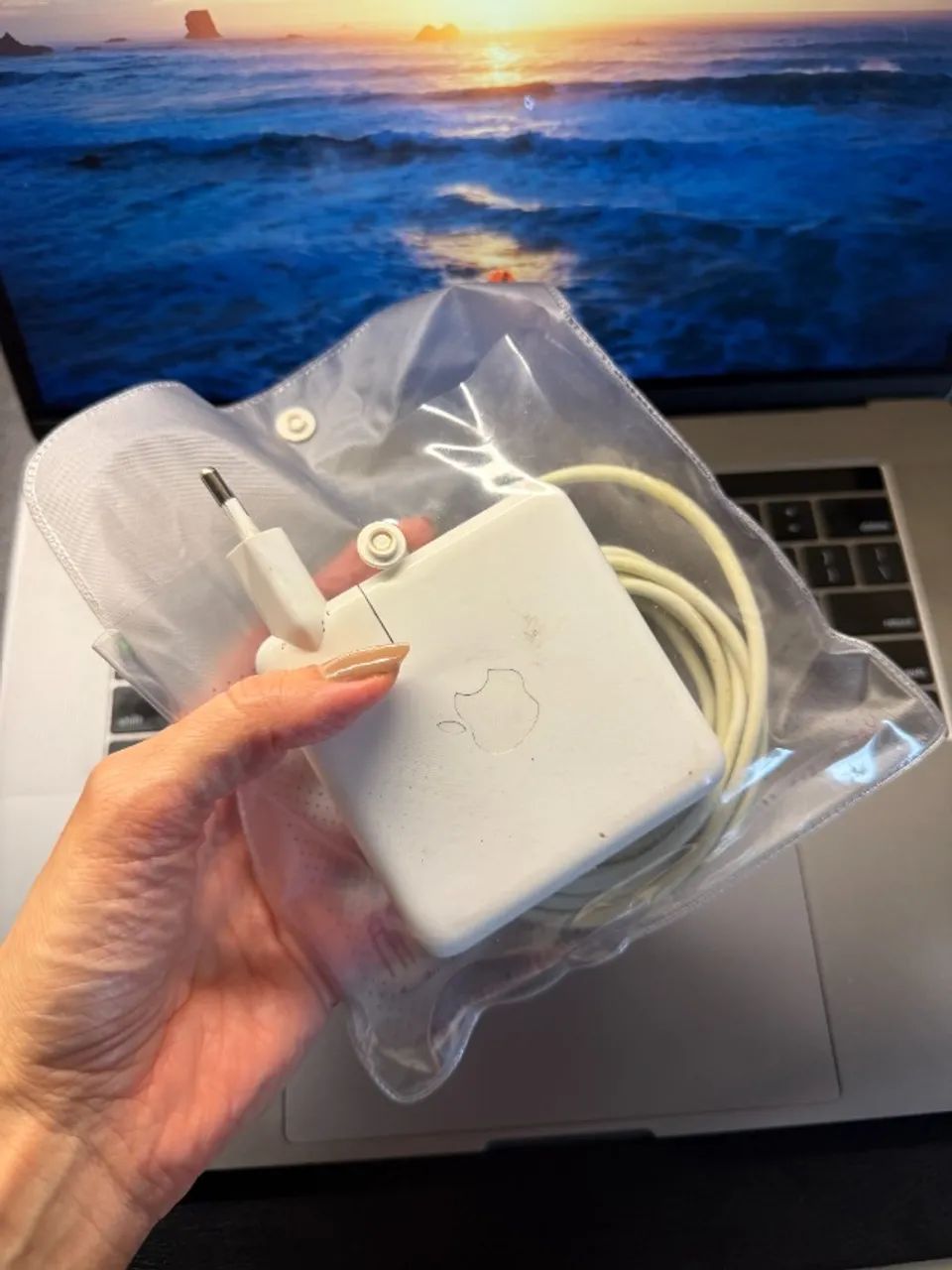 MACBOOK PRO 15" (2018) / Intel Core i9 6 núcleos 2.9 GHz  - Foto 4