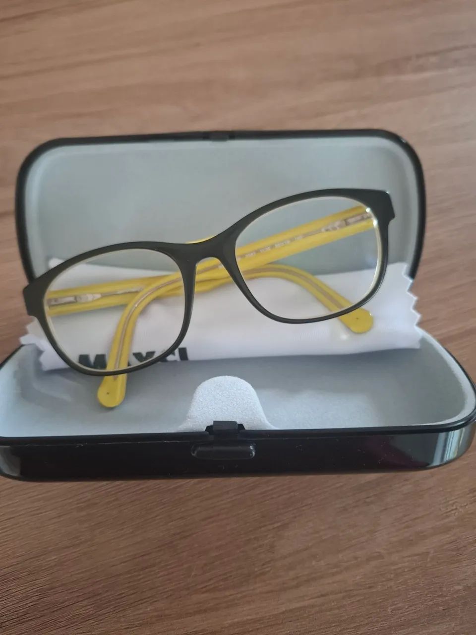 Armação de óculos - marca Arnette
