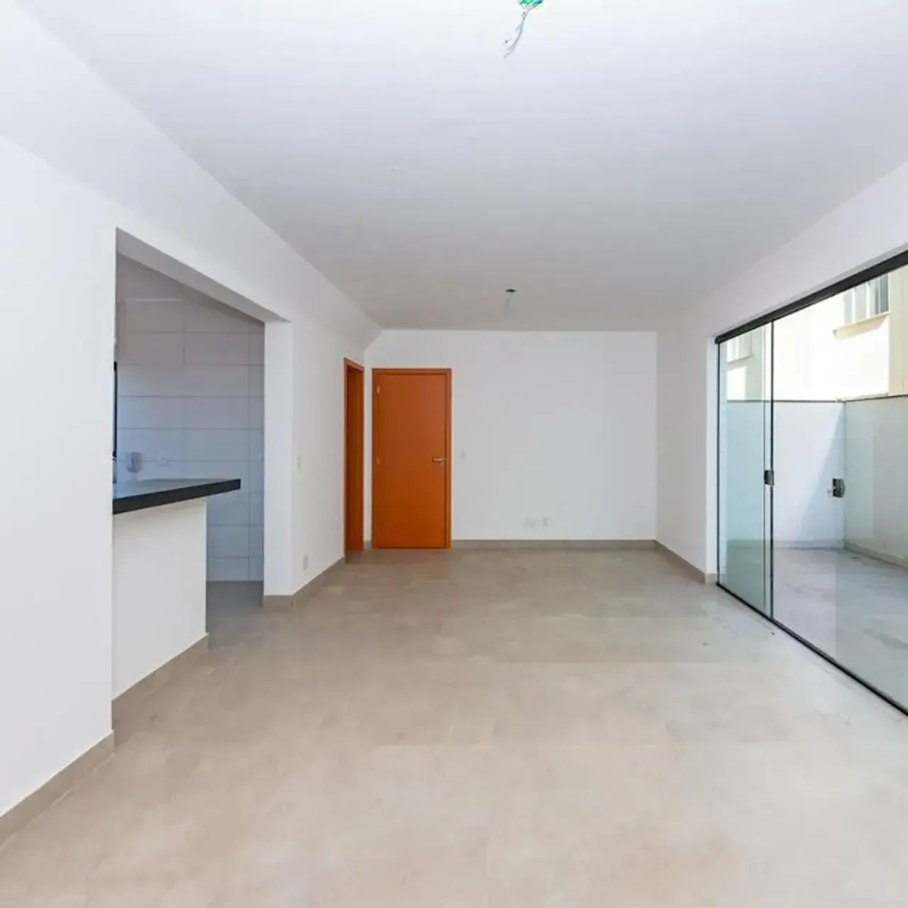 Área Privativa com 3 quartos, 111 m² - Minas Brasil