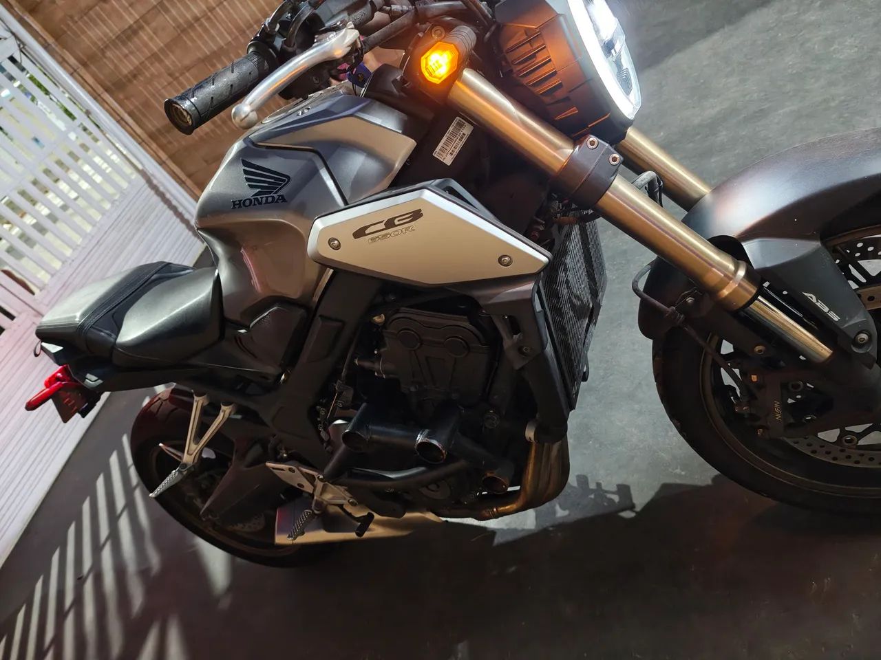 CB 650r - Foto 2
