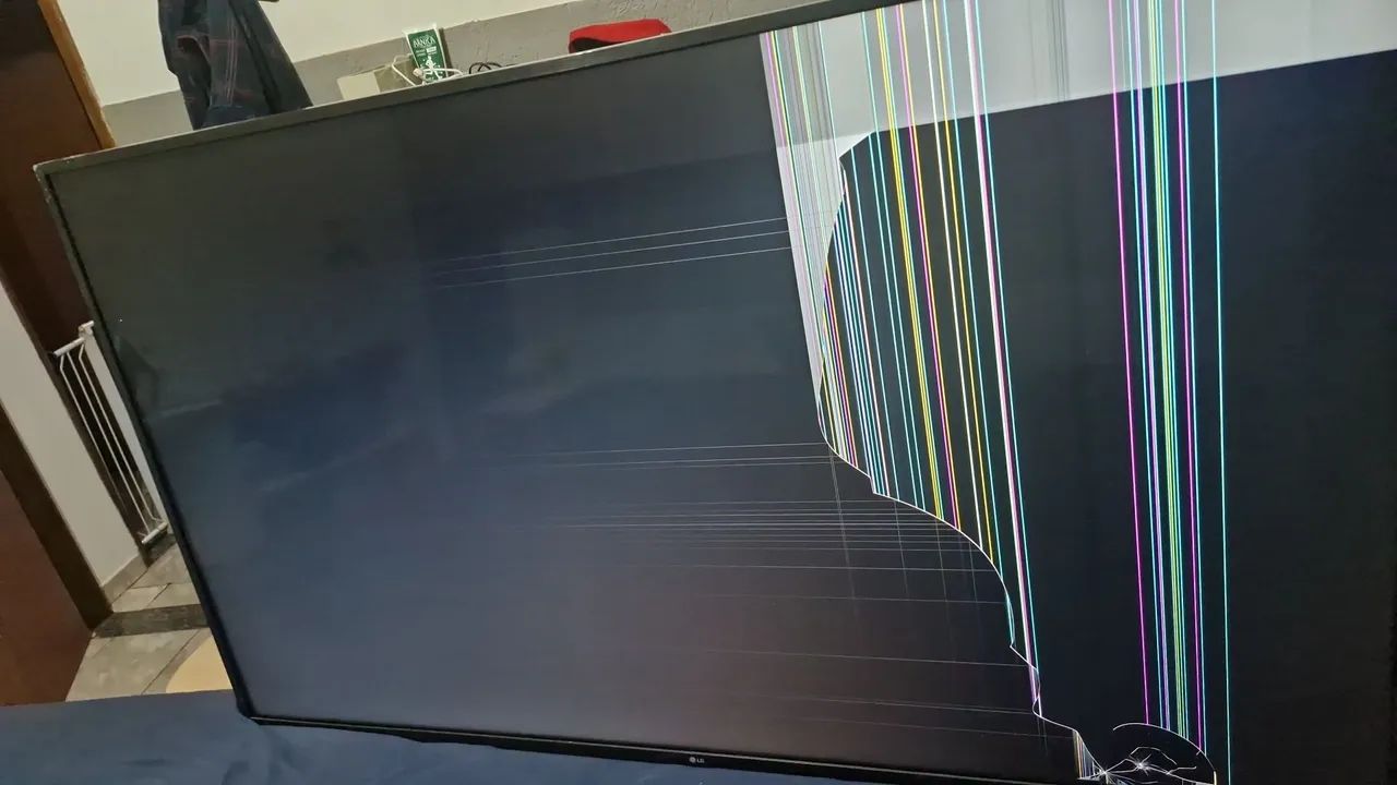 Tv LG 65 para peças  - Foto 2