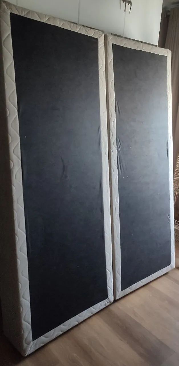 Base de cama casal. Pode ser 2 de solteiro. Sem colchão. Só às bases.