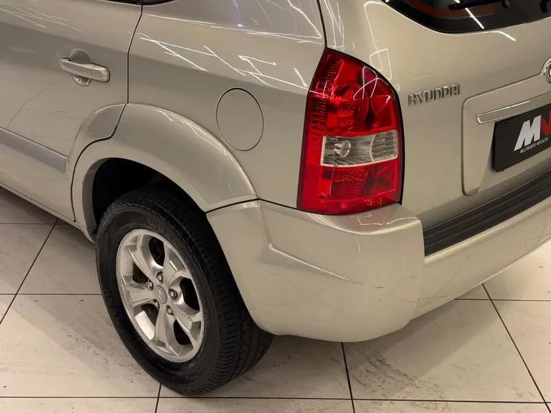 Hyundai Tucson 2.0 16V Aut., foto 8 de 13