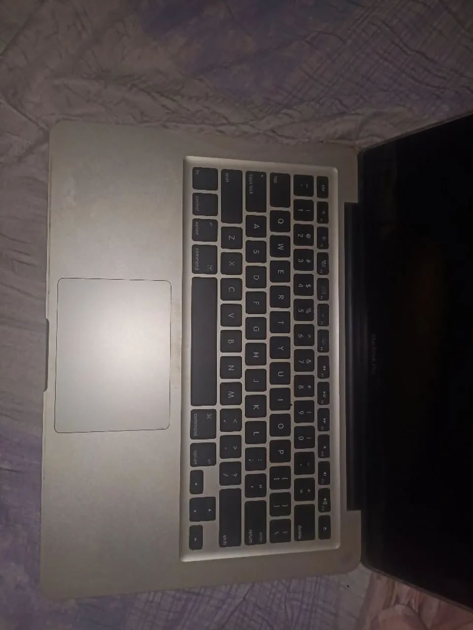 MACBOOK 2008 Patreado para Retirada de Peças 