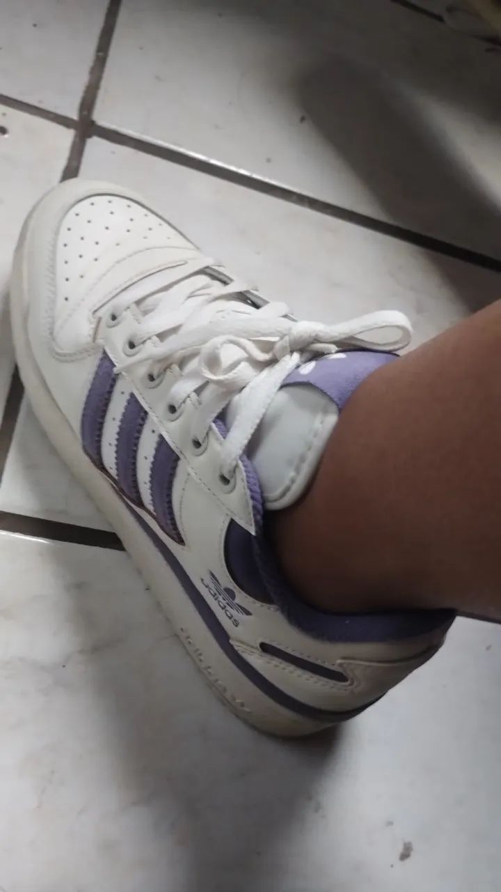 Tênis Adidas 