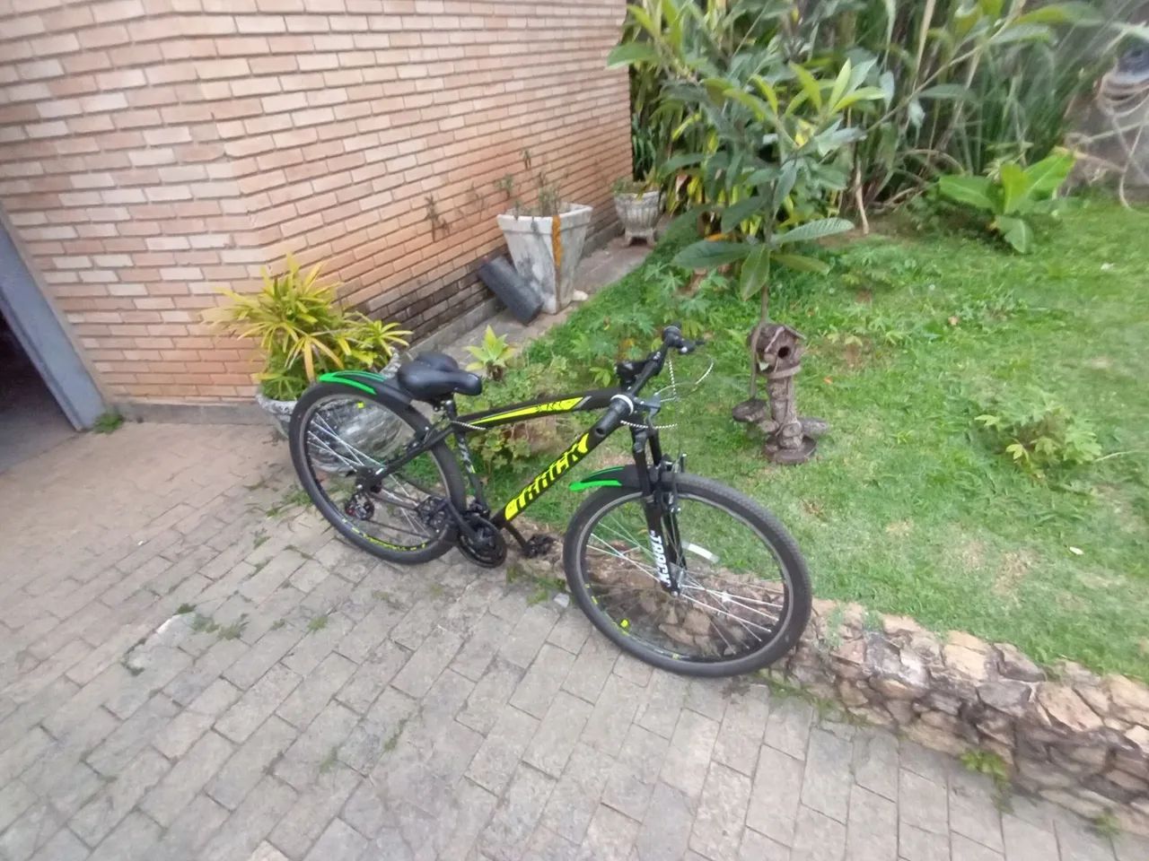 Linda bicicleta nova aro 29 com acessórios 