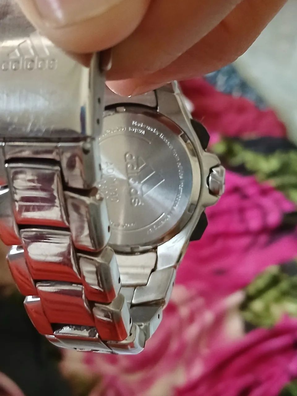 Relógio Adidas modelo ADP1132, apresentando uma caixa e pulseira de aço inoxidável - Foto 5