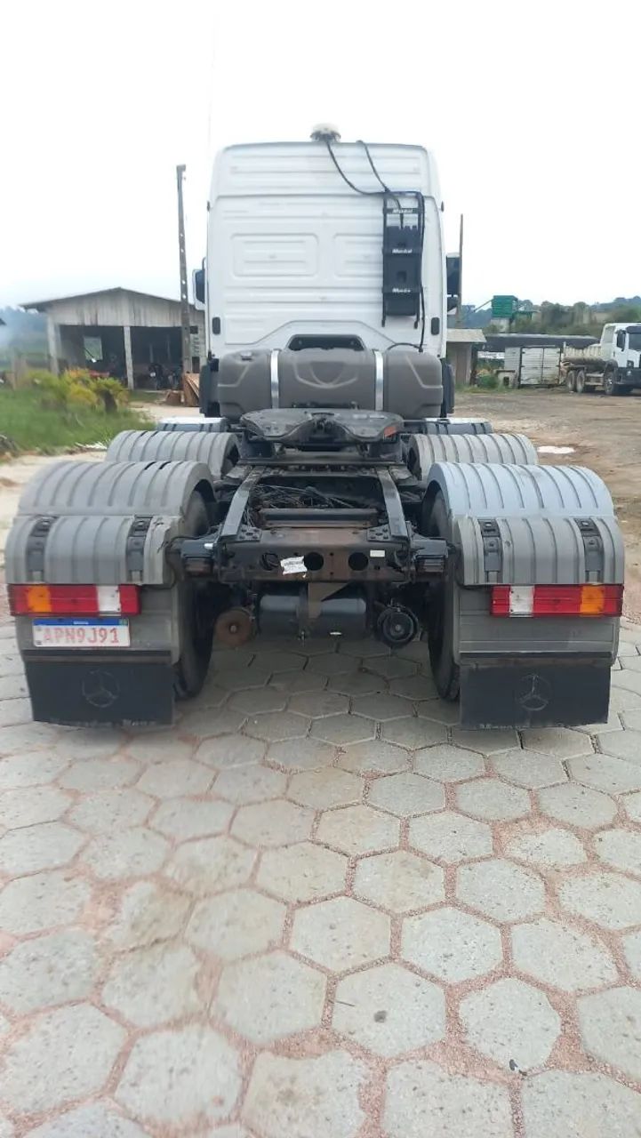 MB Axor - Foto 4