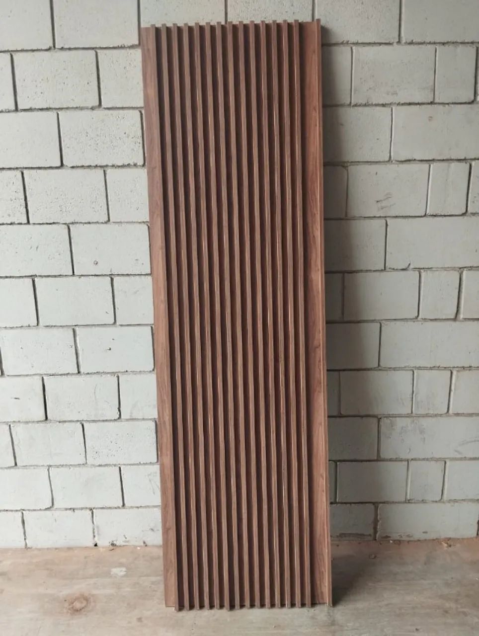 Painel Ripado Marrom 62X2.08