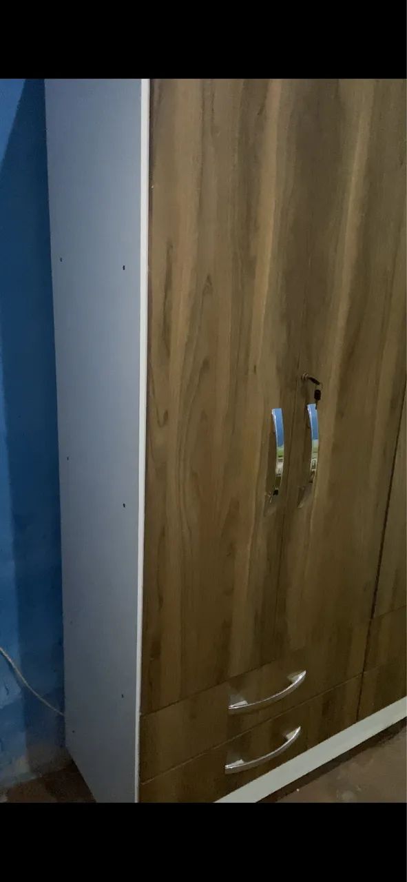 Guarda roupa de casal em madeira conservado  - Foto 2