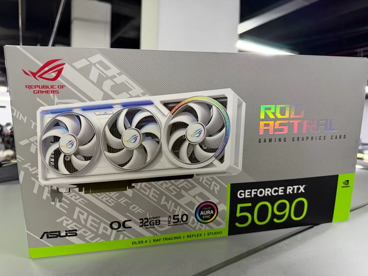 5090 ROG astral Lacrada