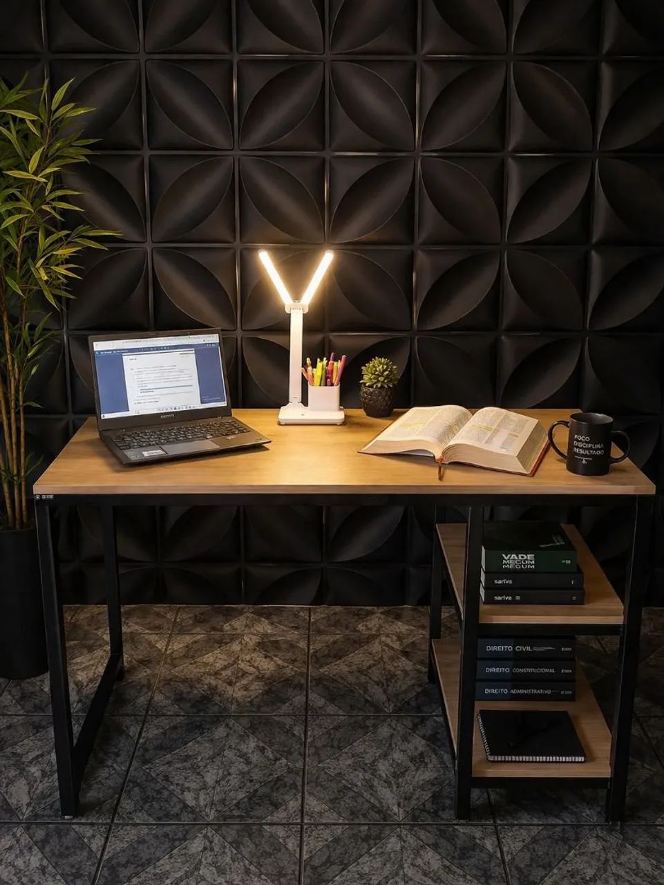 Mesa industrial de trabalho ou estudo 