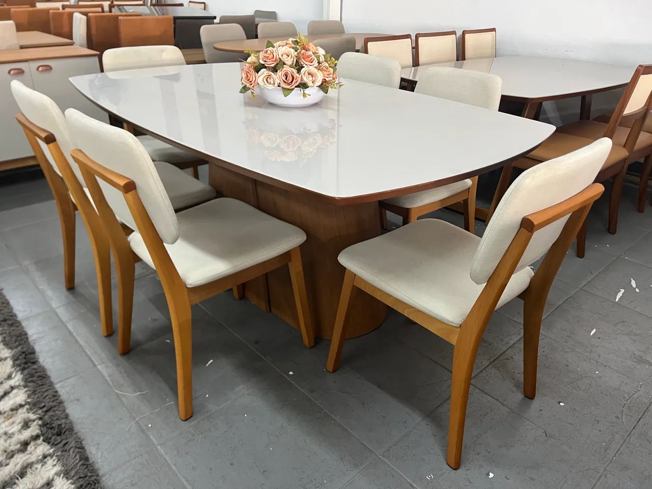 Mesa completa de madeira a pronta entrega 