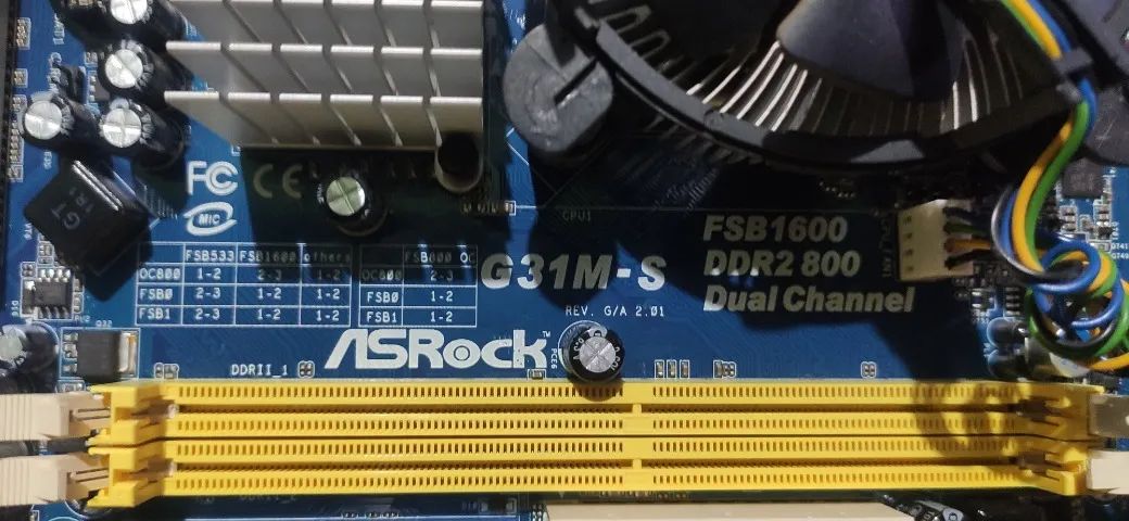 Kit Placa Mãe ASRock G31M-S + Processador Intel DualCore E5200 LGA775 DDR2 - Foto 4