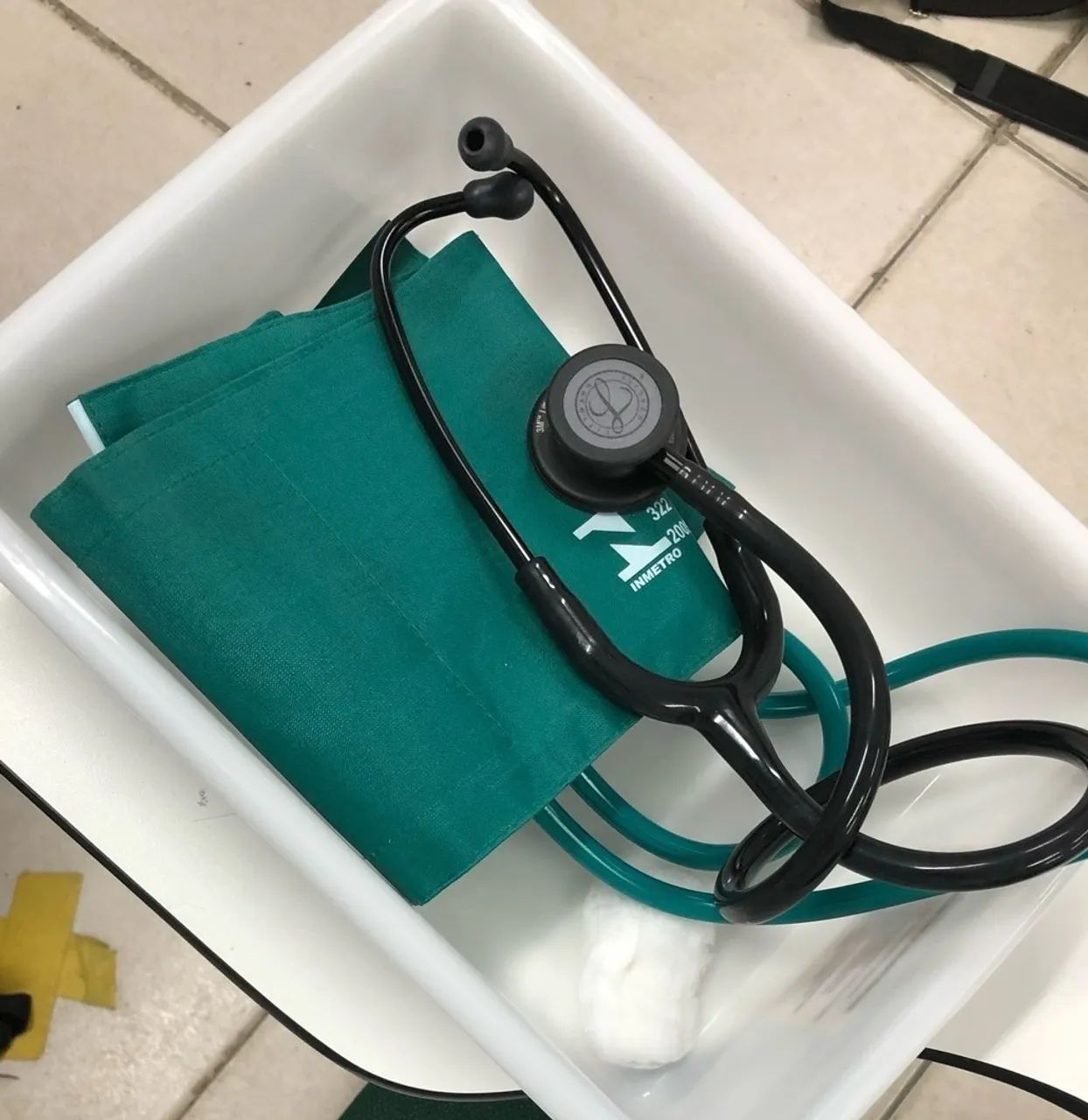 Vendo Estetoscópio Littmann e Esfigmomanômetro BIC - Foto 2
