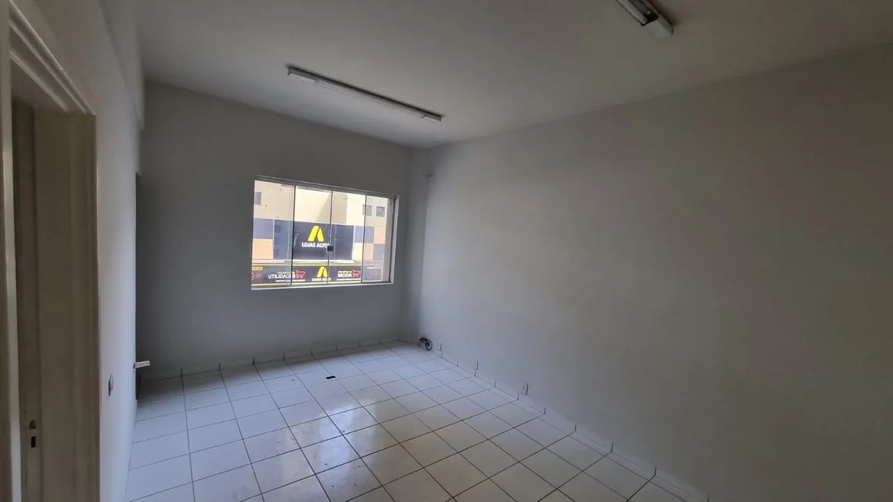 SALA COMERCIAL À VENDA NO CENTRO - Foto 5