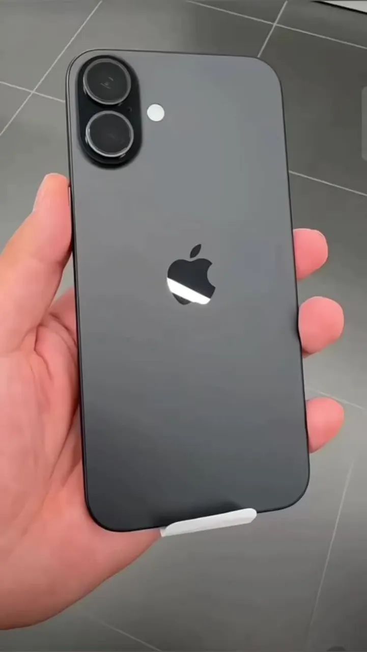 iPhone16 128GB ブラック バッテリー99% iPhone 16 128GB Black Bateria 99% C/Caixa Garantia Apple 10/26
