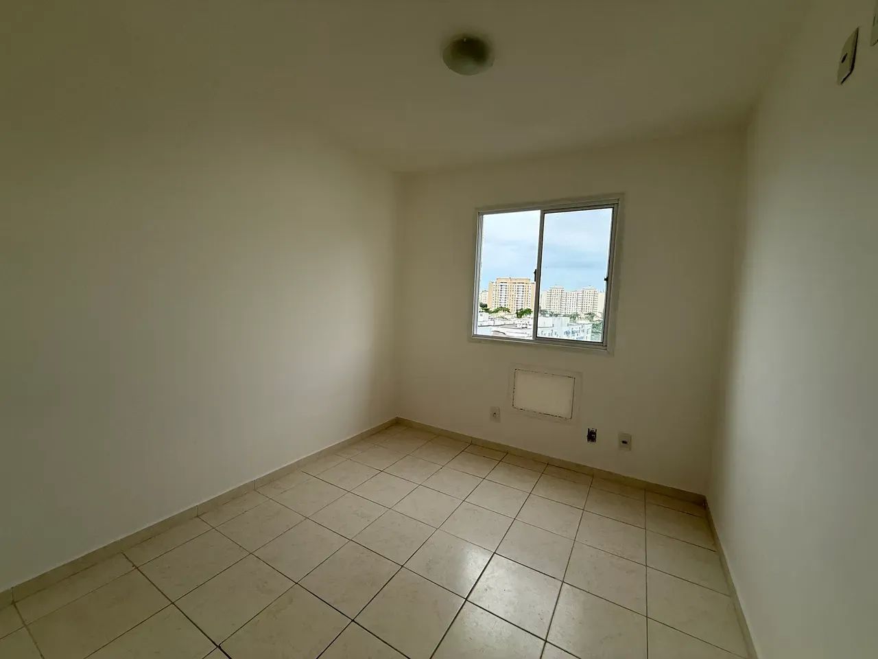 Apartamento com 2 quartos para locação na Estrada dos Bandeirantes - Foto 5