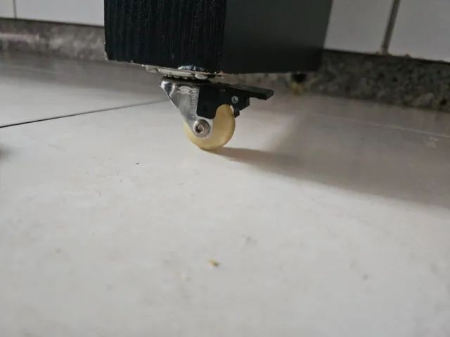 Mesa com 2 gavetas mogno maciço - Foto 5